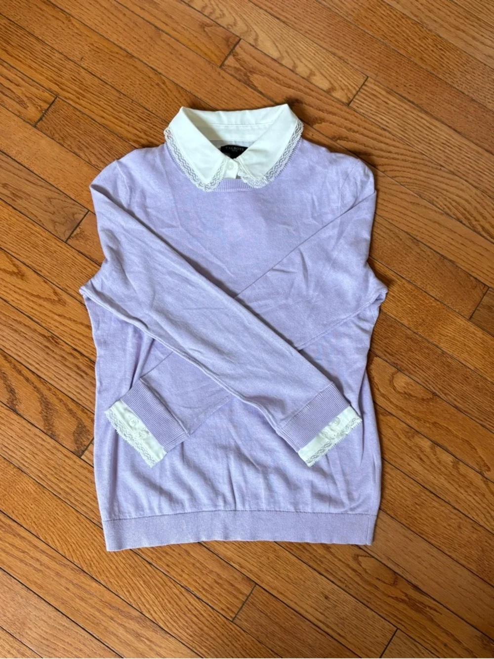 Lilac Sweater with White Lace Collar - Picture 2 of 6
